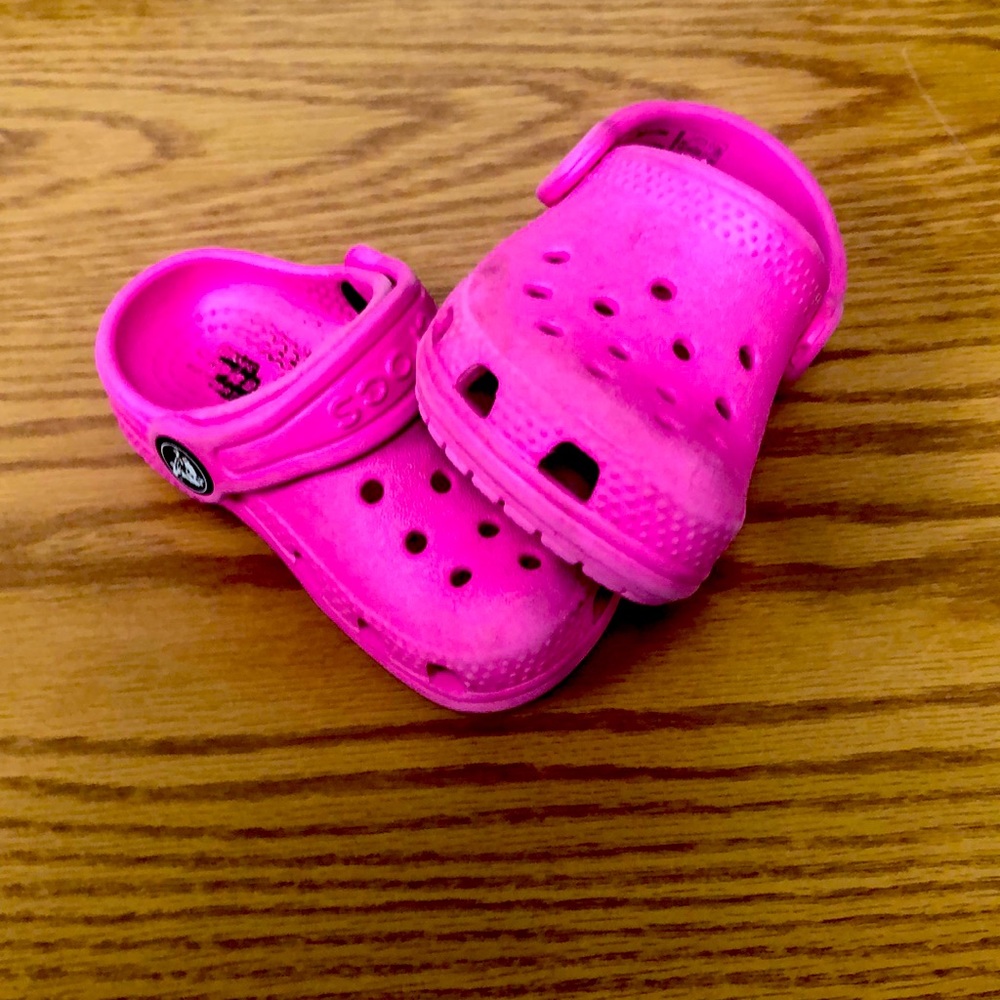 Girls pink crocks size 5 toddler
